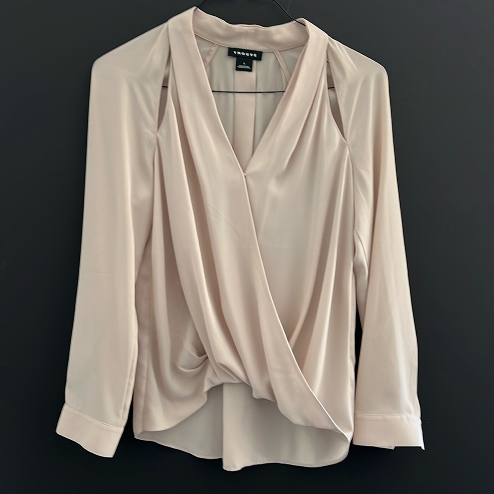 Trouve Womens Long Sleeve Faux Wrap Top Size S V-Neck Cut Out Shoulder